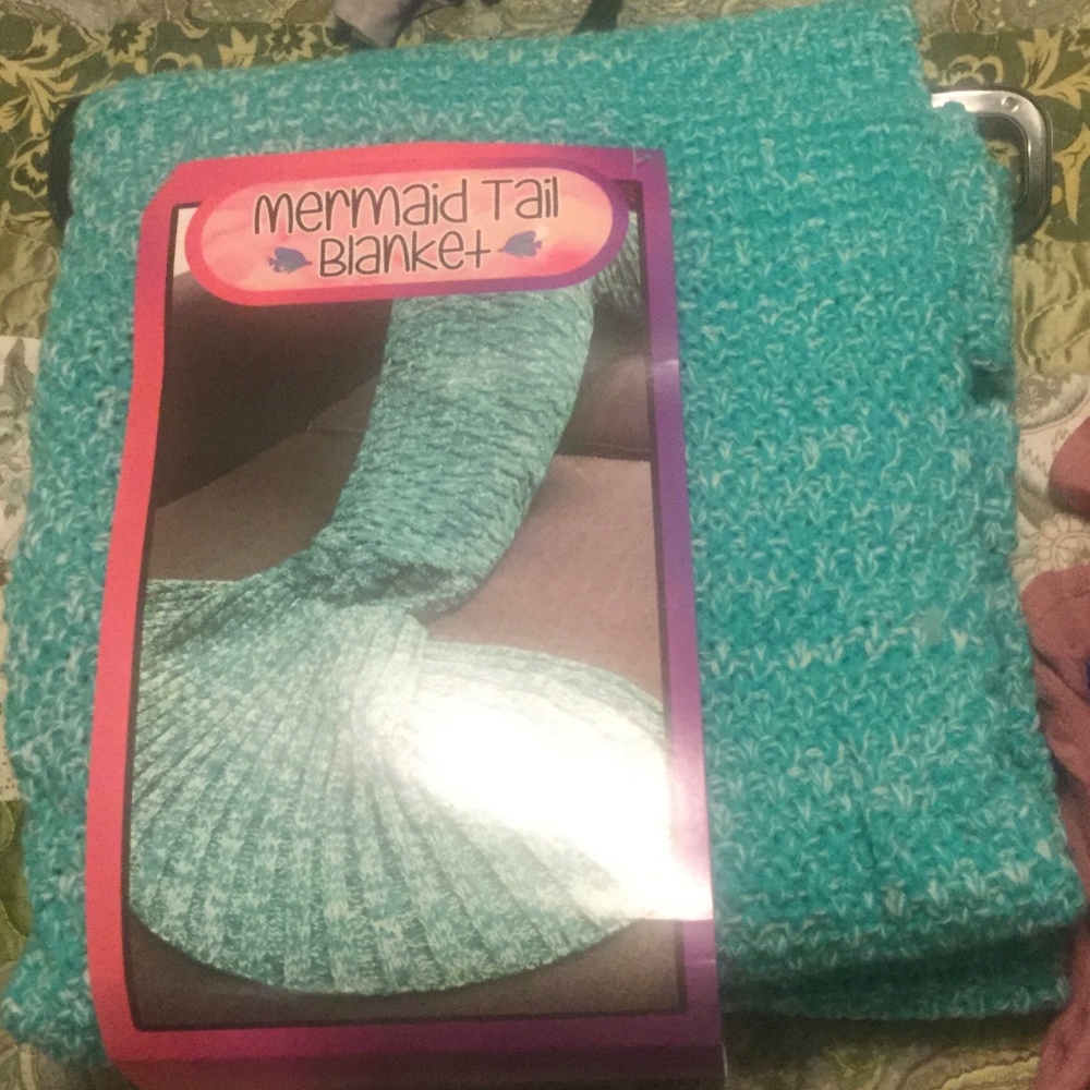 Mermaid tail blanket